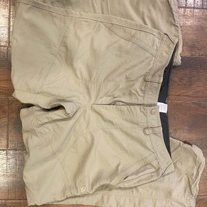 The North Face men’s travel pants